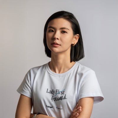 Gracy Chen @Bitget Logo